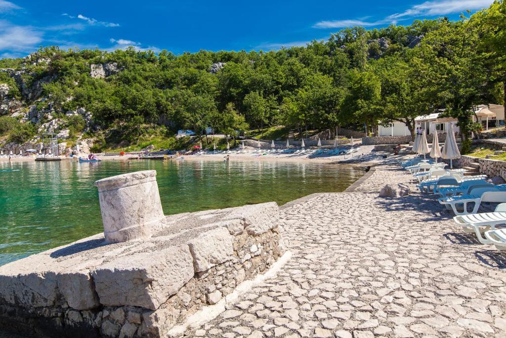 Holiday Resort Kacjak Dramalj Exterior foto